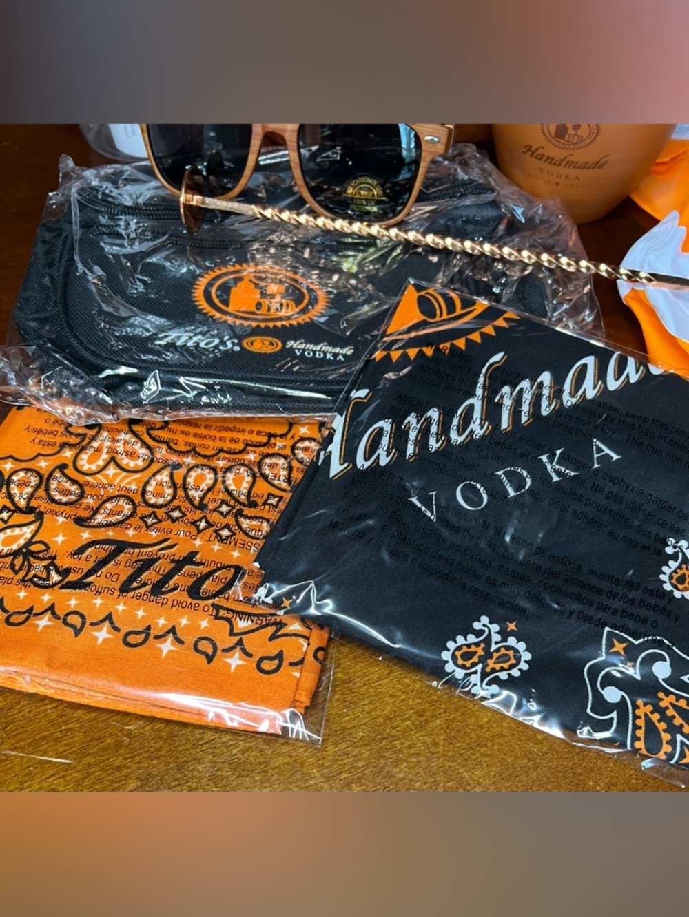 Lot of Tito’s items: cups, drink shaker, fanny pack, sunglasses, carafe - Picture 5 of 8